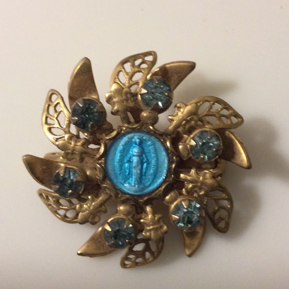 Vintage religious pin / brooch with Virgin Mary / Madonna